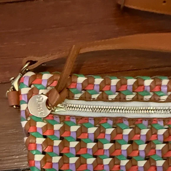 Stylish Woven Crossbody Bag in Orange and Green - Picture 2 of 4